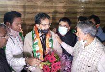 बीजेपी विधायक धन सिंह नेगी ने थामा कांग्रेस का दामन