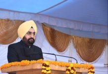 भारत का संविधान दुनिया के लिखित संविधानों में सबसे बड़ा संविधान: मुख्य सचिव