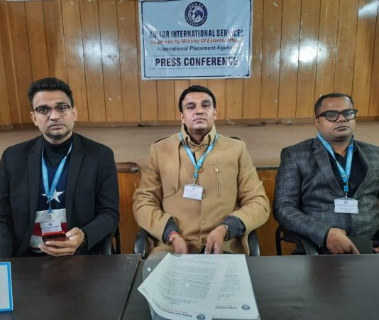 विदेश जाने के लिए सही एजेंसी का करें चुनाव: रोहित कुमार