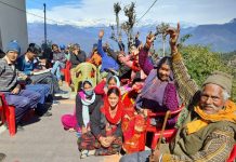 ग्रामीणों ने किया विधानसभा चुनाव का बहिष्कार. कहा रोड़ नहीं तो वोट नहीं