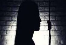घरेलु कलह के चलते महिला ने फांसी लगाकर दी जान