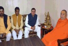 धर्मनगरी हरिद्वारा पहुंचे मुख्यमंत्री पुष्कर सिंह धामी : , जगद्गुरु शंकराचार्य से लिया आशीर्वाद फिर से सरकार बनने का किया दावा