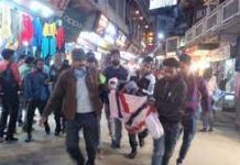 गुब्बारे में गैस भरने वाला सिलिंडर फटने से मची अफरा-तफरी, युवक गंभीर रूप से घायल