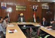 यूक्रेन से वापस लौटे 86 उतराखंड नागरिक,मुख्य सचिव ने वीडियो कांफ्रेंस के जरिए दिए जिलाधिकारियों को निर्देश