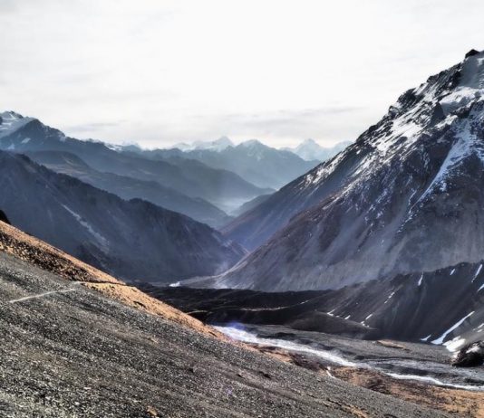 बढ़ती गर्मी के चलते बढ़ा बर्फ पिघलने और हिमस्खलन का खतरा, रेड अलर्ट जारी