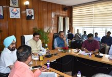 सीएम धामी ने की लोक निर्माण एवं संबंधित विभागों की समीक्षा