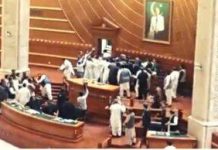 पंजाब असेंबली में हुआ हंगामा, नेताओं के बीच में हुई मारपीट