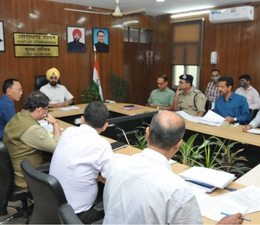 मुख्य सचिव ने अधिकारियों दिए निर्देश, सड़क सुरक्षा समिति के सुझावों को लाया जाय शीघ्र अमल में
