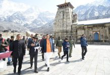 मुख्यमंत्री धामी पहुंचे केदारनाथ धाम, निर्माण कार्यों का किया निरीक्षण, गुणवत्ता के साथ तेजी लाने के दिए निर्देश