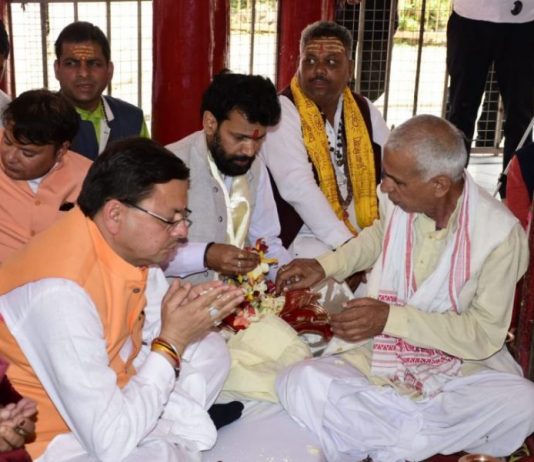 मुख्यमंत्री ने सिद्धपीठ कालीमठ मंदिर पहुंचकर, की पूजा-अर्चना, क्षेत्रीय जनता को संबोधित कर की महत्वपूर्ण घोषणाएं