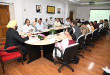 चारधाम यात्रा की समीक्षा के दौरान बोले राज्यपाल, स्थानीय नागरिक चारधाम यात्रा के अभिन्न अंग,उनकी भागीदारी के बिना यह यात्रा संभव नहीं