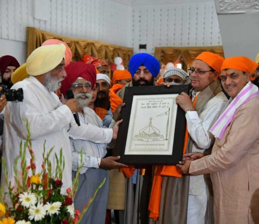 22 मई को खुलेंगे श्री हेमकुंड साहिब के कपाट,ऋषिकेश स्थित गुरूद्वारे से संगतों को किया रवाना