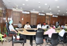 असंगठित कामगारों के जनपदवार पंजीकरण के कार्य में लाई जाए तेजी:मुख्य सचिव