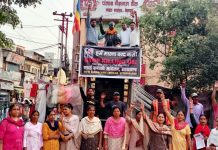 सफाई कर्मचारियों ने निकाला मार्च