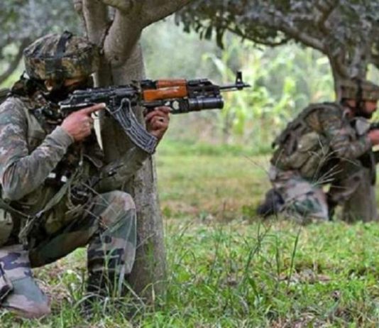 सुरक्षाबलों और आतंकवादियों के बीच हुई मुठभेड़, पुलिस का एक जवान हुआ शहीद