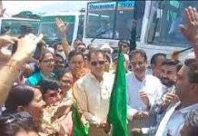 कैबिनेट मंत्री प्रेमचंद अग्रवाल और परिवहन मंत्री चंदनराम दास ने चारधाम यात्रियों के वाहन को दिखाई हरी झंडी