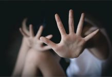 ताऊ और दादा ने छात्रा के साथ दुष्कर्म करने के बाद दी जान से मारने की धमकी