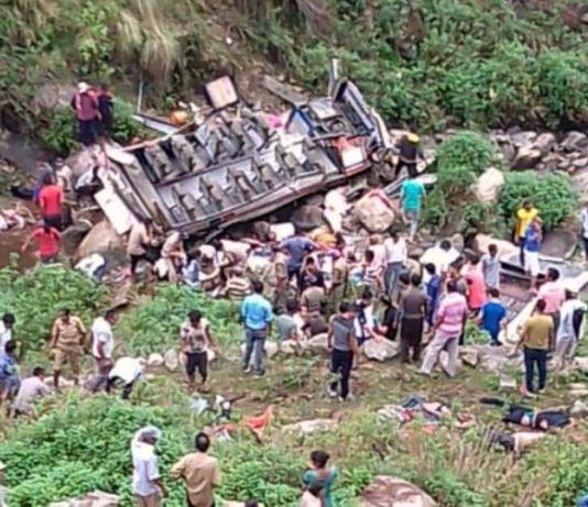 यमुनोत्री मार्ग बस दुर्घटना के कारणों को जानने के लिए, केंद्रीय सड़क परिवहन मंत्रालय ने भेजा जांच दल