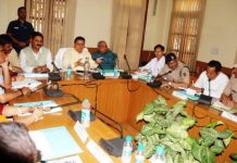 सीएम धामी ने हल्द्वानी में ली अधिकारियों की बैठक, गुड गवर्नेंस को लेकर दिए सख्त निर्देश