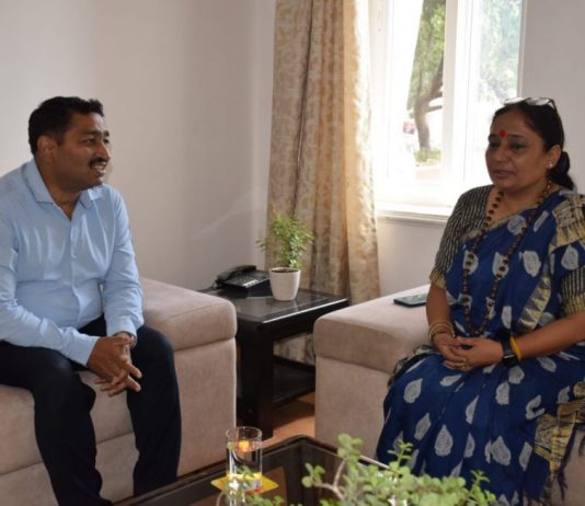 विधानसभा सत्र शुरू होने से पूर्व डीजीपी ने की विधानसभा अध्यक्ष से मुलाकात