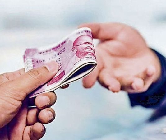 रंगे हाथ रिश्वत लेते पकड़ा गया कानूनगो, विजिलेंस टीम ने किया ट्रैप