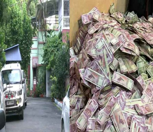 पार्थ चटर्जी को सरकारी स्कूलों में भर्ती घोटाले को लेकर ईडी ने किया गिरफ्तार