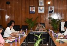 राज्य में फिल्म उद्योग को बढ़ावा देने को लेकर सूचना विभाग में समीक्षा बैठक