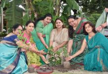 मुख्यमंत्री धामी ने सपरिवार के साथ विधि विधान से मनाया हरेला पर्व, पत्नी गीता पुष्कर धामी ने किया फलदार पौधों का रोपण
