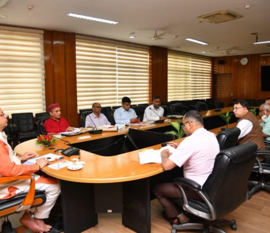 मुख्यमंत्री धामी अध्यक्षता में हुई पत्रकार कल्याण कोष की बैठक, पत्रकार पेंसन को 5 हजार से बढ़ाकर 8 हजार किये जाने के दिए निर्देश