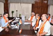 मुख्यमंत्री से की सीनियर सिटीजन वेलफेयर सोसाइटी के सदस्यों ने भेंट,राज्य हित को लेकर अनुभव किये साझा