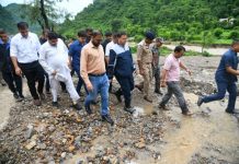 मुख्यमंत्री धामी ने कुमाल्डा व उसके आसपास के आपदा प्रभावित क्षेत्रों का किया निरीक्षण