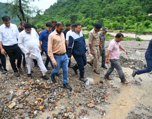 मुख्यमंत्री धामी ने कुमाल्डा व उसके आसपास के आपदा प्रभावित क्षेत्रों का किया निरीक्षण