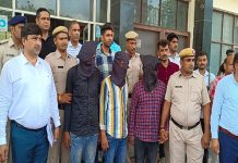 कुल्हाड़ी गैंग हुई गिरफ्तार, सेल्समैन को बनाते थे निशाना