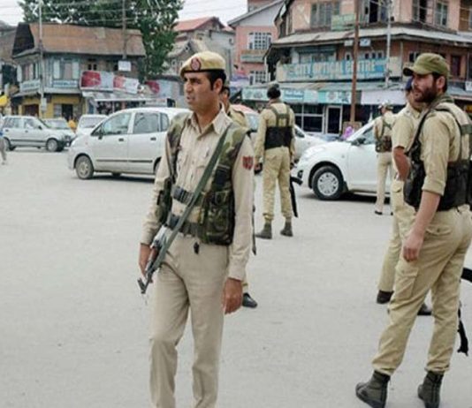 जम्मू-कश्मीर पुलिस के हाथ लगी बड़ी सफलता, आतंकियों का एक मददगार हुआ गिरफ्तार