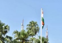 स्वतंत्रता की 75वीं वर्षगांठ के अवसर पर सीएम धामी ने मुख्यमंत्री आवास में किया ध्वजारोहण