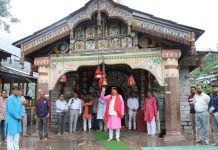 महासू देवता मंदिर हनोल में लगा जागड़ा मेला, सतपाल महाराज ने माथा टेक किए दर्शन
