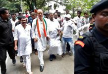 गुलामनबी आजाद के समर्थन में आए 64 कांग्रेसी नेताओं ने दिया पार्टी से इस्तीफा