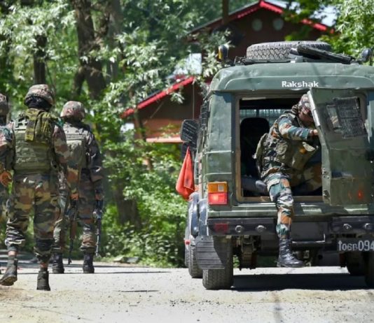 आतंकियों की बड़ी साजिश नाकाम 2 आतंकी ढेर, 3 सेना के जवानों ने गवाई जान