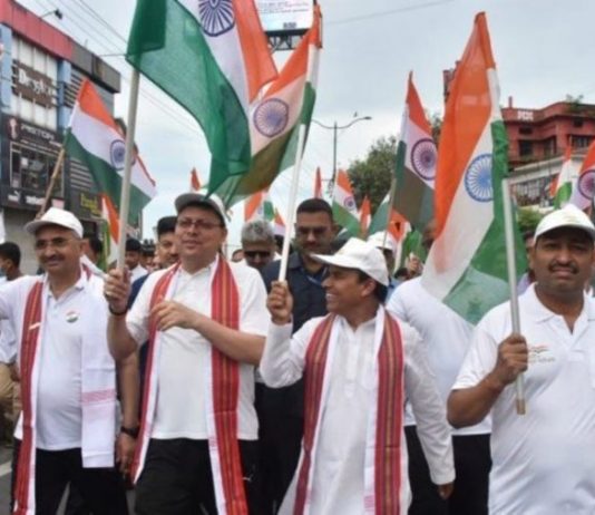 सीएम धामी ने प्रभात फेरी में शामिल होकर प्रदेशवासिओं को दिया देशभक्ति का संदेश
