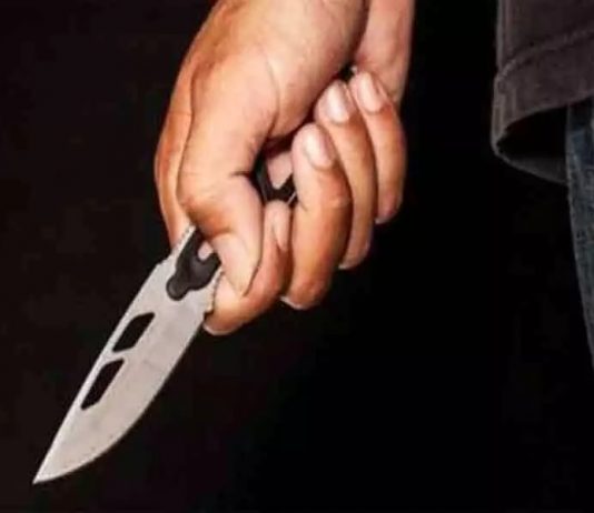 चाकू की नोक पर दिनदहाड़े बुजर्ग से लूट
