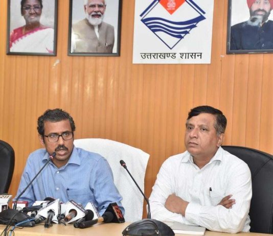 सी रविशंकर ने केदारनाथ हेलीकाप्टर दुर्घटना को लेकर दी जानकारी, घटनास्थल पर रेस्क्यू ऑपरेशन जारी