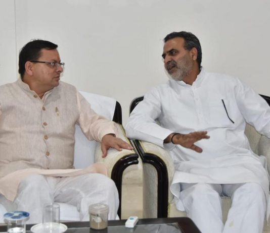 सीएम धामी से केन्द्रीय राज्य मंत्री संजीव बालियान ने की भेंट