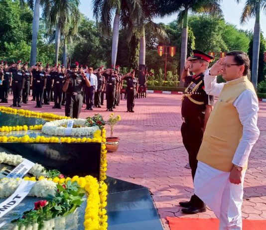 मुख्यमंत्री धामी ने सदर कैंट में महार रेजीमेंट के कार्यक्रमों में किया प्रतिभाग, शहीदों को दी श्रद्धांजलि
