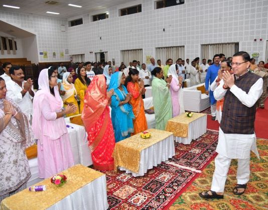 सीएम धामी ने प्रधानमंत्री आवास योजना (शहरी) के अंतर्गत 547 करोड़ रुपए लागत की 9 योजनाओं का किया शिलान्यास