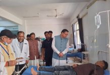 घायलों का हाल जानने अस्पताल पहुंचे सीएम धामी