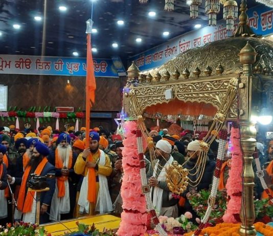 हेमकुंड साहिब कपट शीतकाल के लिए बंद, सेना बैंड की मधुर धुनों के साथ पड़ी गई अंतिम अरदास