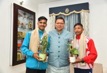 नेशनल जूनियर एथलेटिक्स चैंपियनशिप में वाक रेस विजेताओं ने सीएम धामी से की भेंट