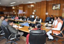 सीएम धामी ने की विद्यालयी शिक्षा विभाग की समीक्षा बैठक, जारी किए निर्देश