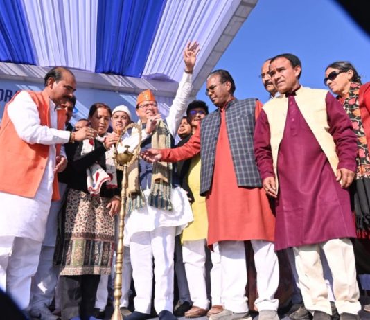 सीएम धामी ने किया हवाल बाग अल्मोड़ा में 298 करोड़ की 37 विभिन्न विकास योजनाओं का लोकार्पण एवं शिलान्यास।