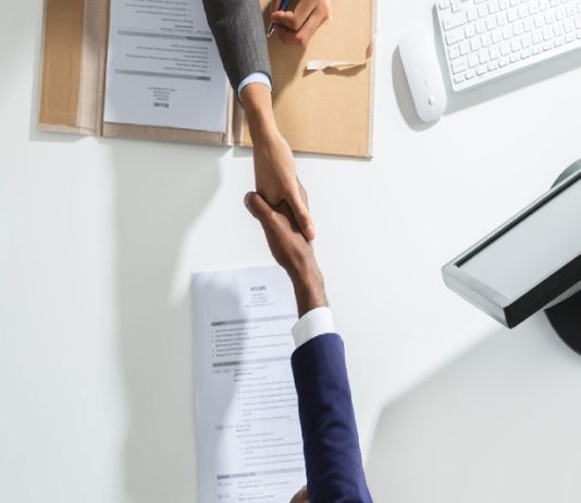 युवाओं के लिए खुशखबरी, संविदा पर नौकरी के लिए अब नहीं काटने पड़ेंगे दफ्तरों के चक्कर